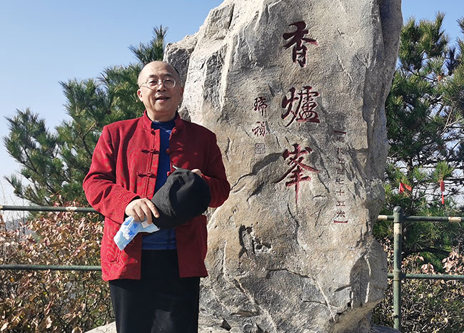 贺栋.jpg 贺栋.jpg