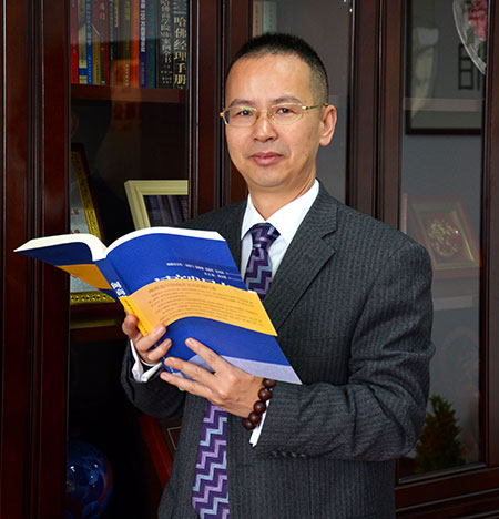 方池雄.jpg 方池雄.jpg