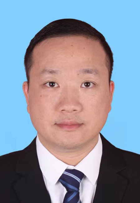 邱远志.jpg 邱远志.jpg