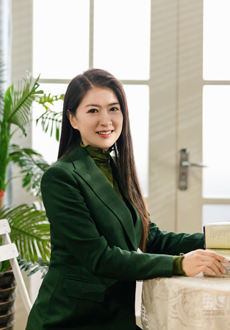 赵伊.jpg 赵伊.jpg