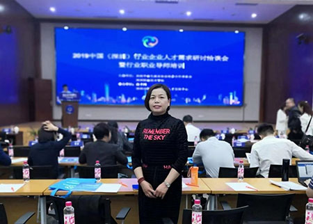 朱娜.jpg 朱娜.jpg