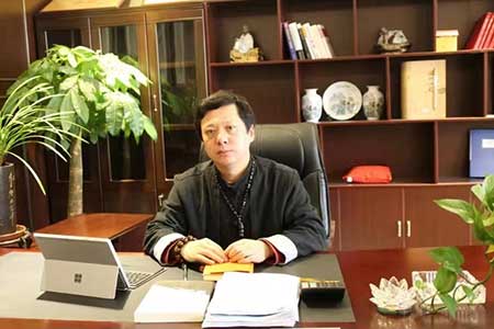 黄斌.jpg 黄斌.jpg